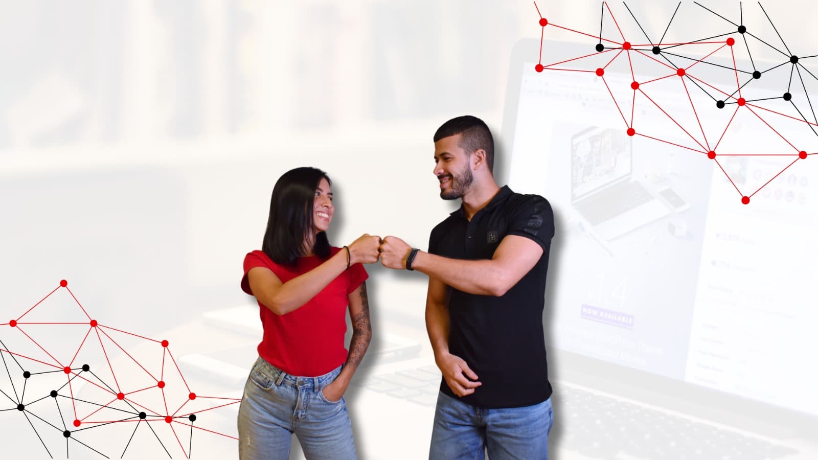 Equipo de Negocios Creativos trabajando en un proyecto web